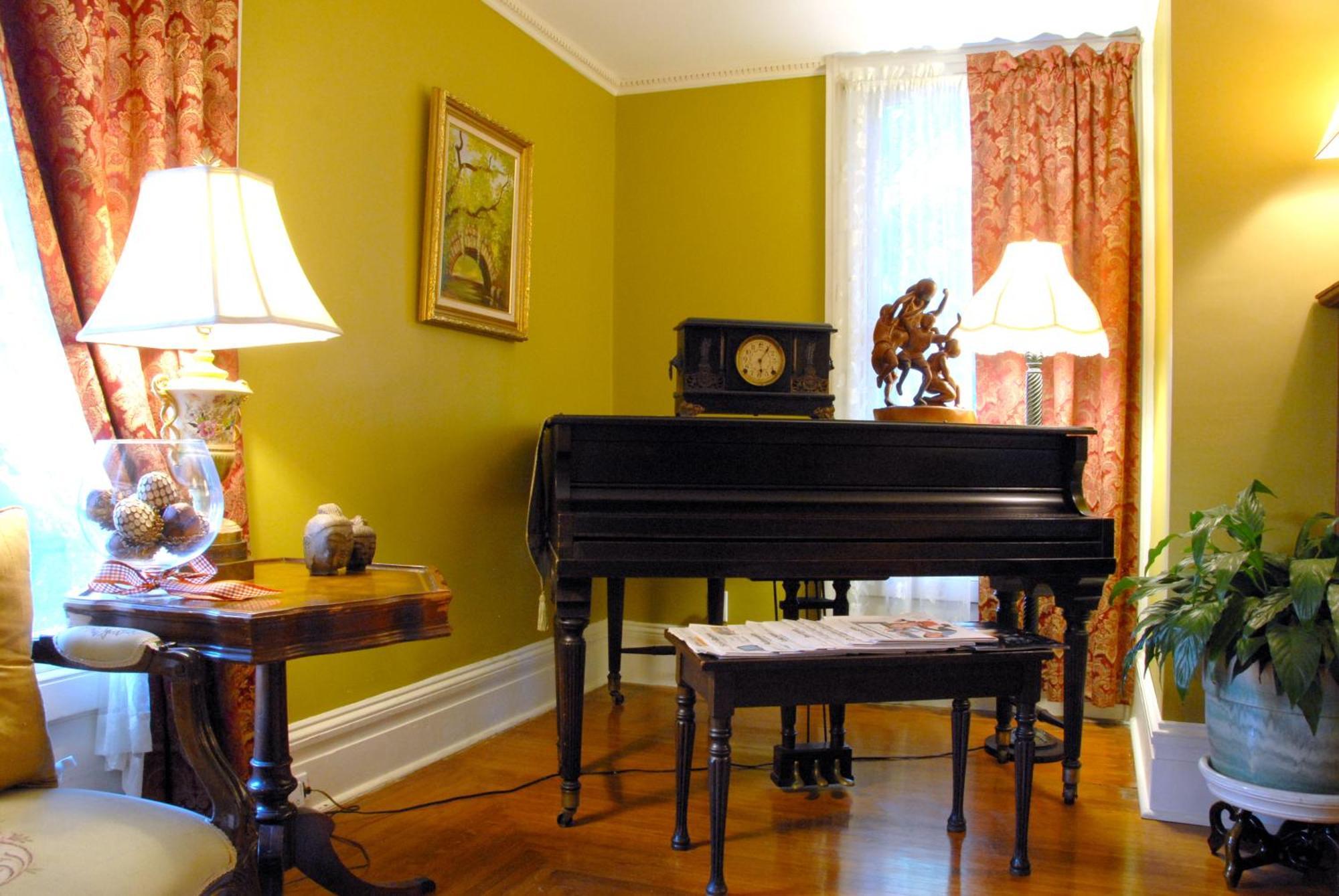 East Marion Arbor View House Bed And Breakfast المظهر الخارجي الصورة