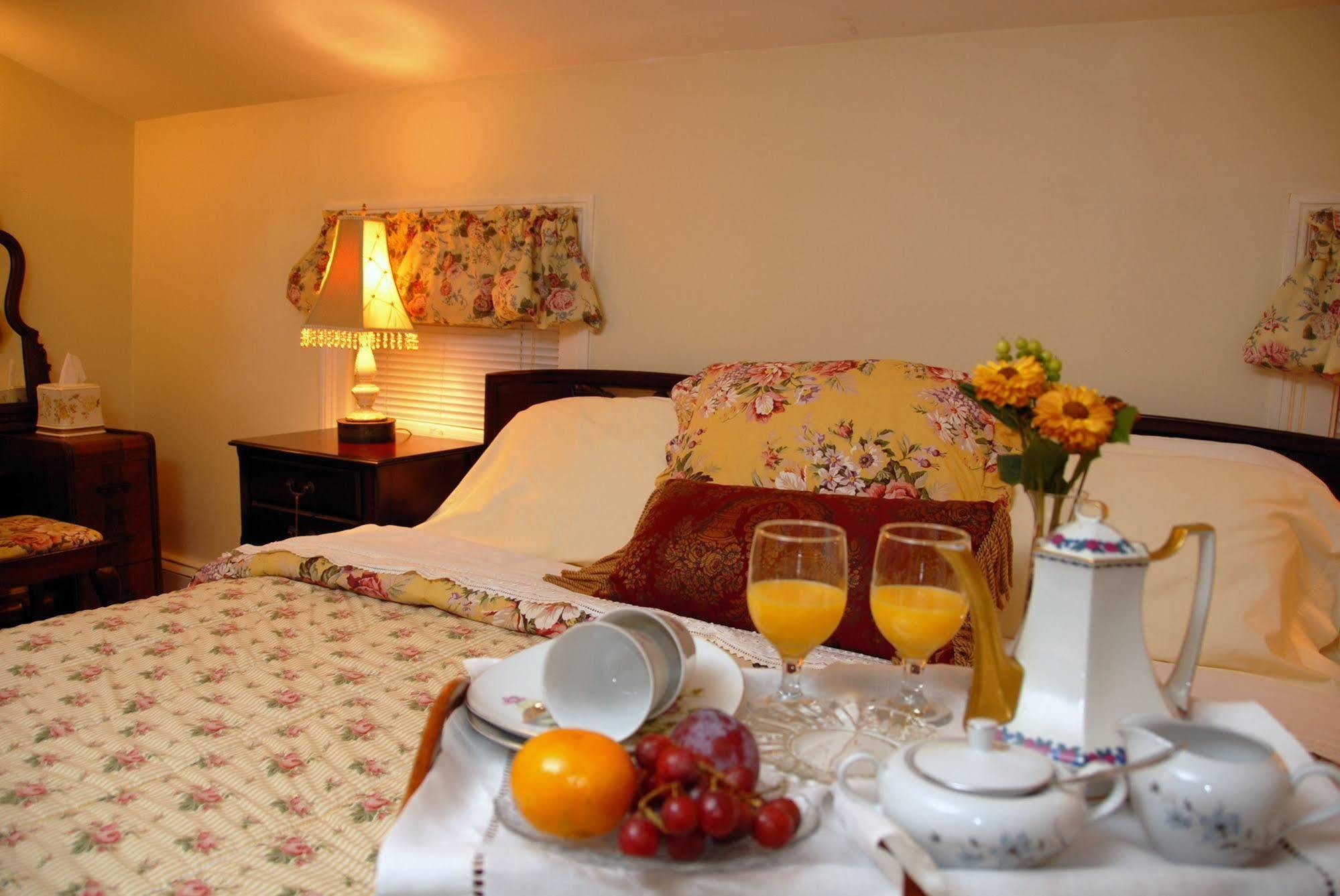 East Marion Arbor View House Bed And Breakfast المظهر الخارجي الصورة